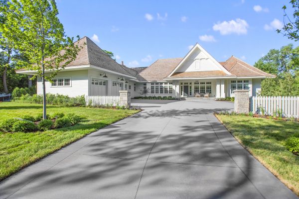 Tar And Chip Service in Novato